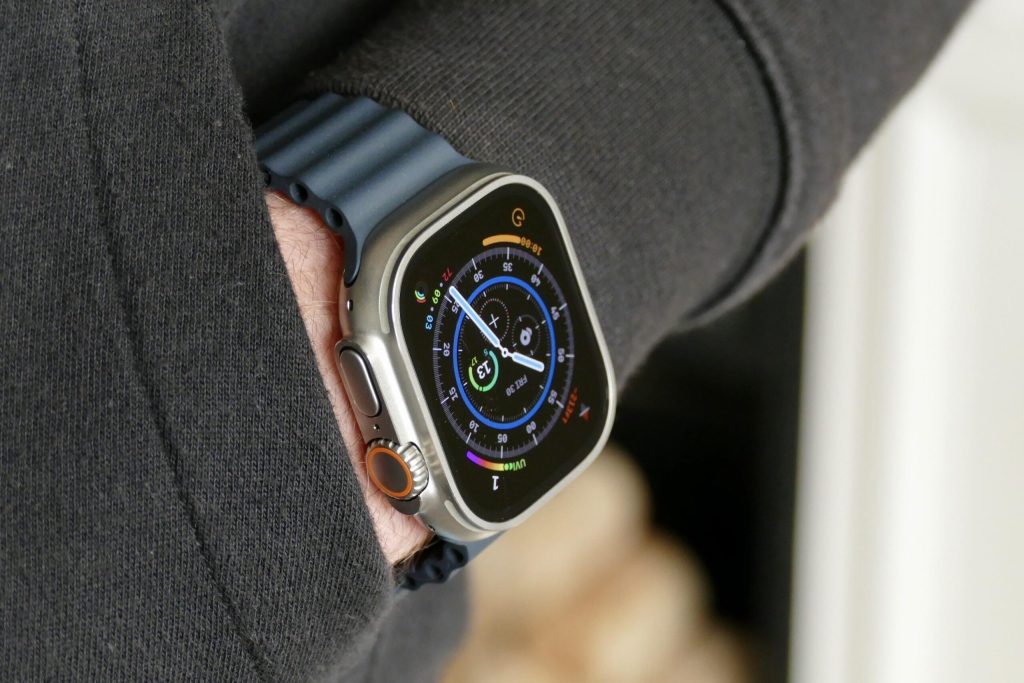 apple-watch-ultra-on-wrist-pocket-scaled-1.jpg
